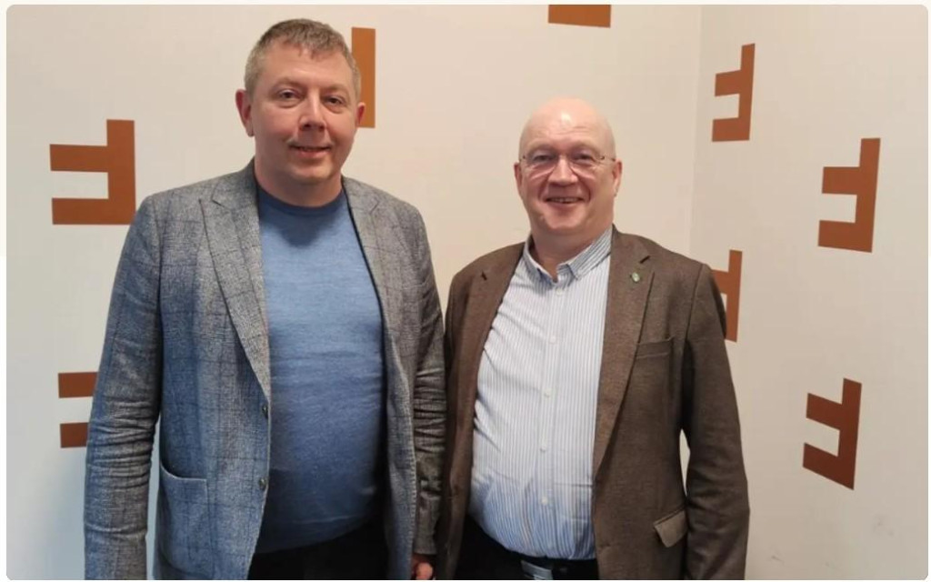 Kjak Kjak: Eru ov nógv almenn starvsfólk, ella er privata vinnan ov veik ...